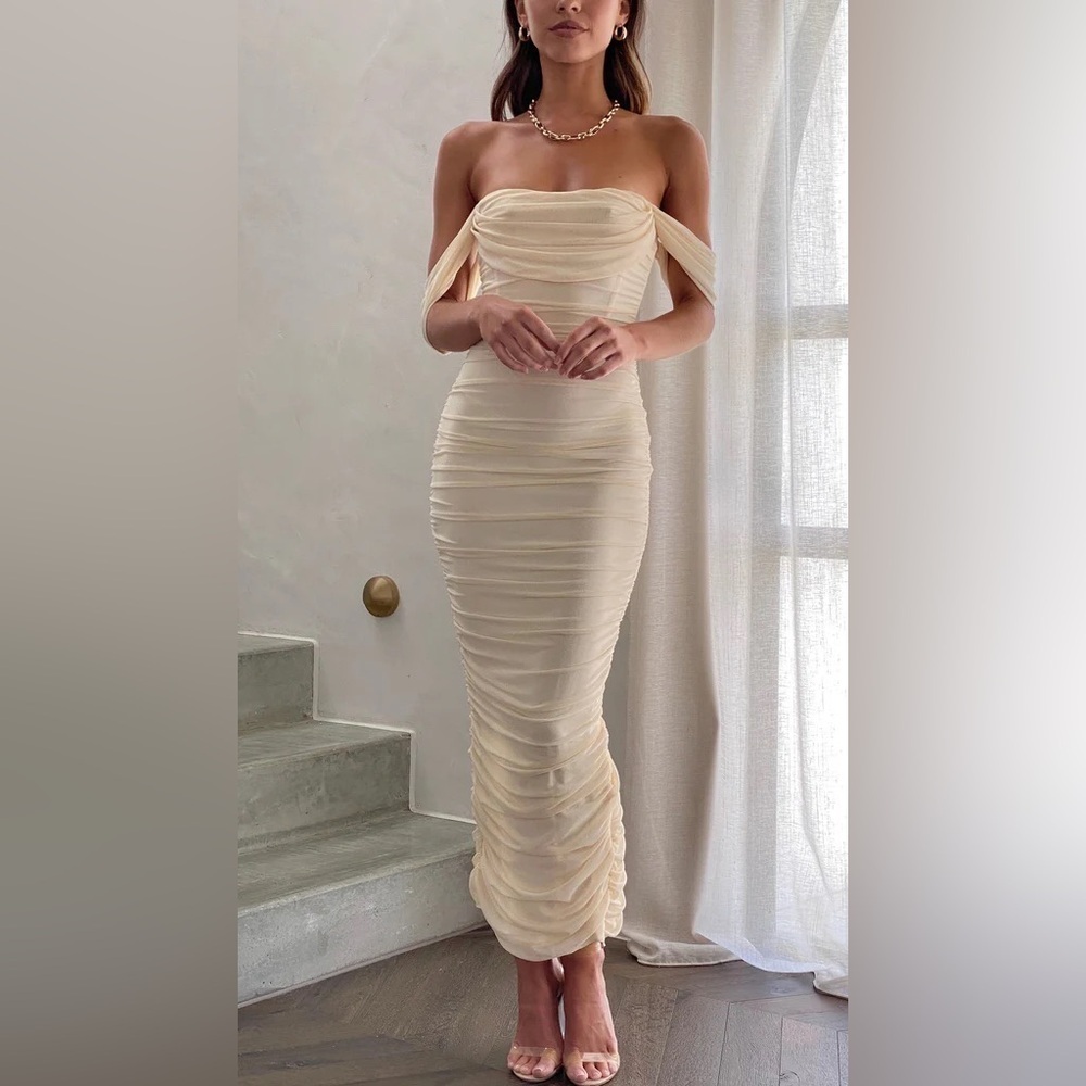 Mable Off The Shoulder Mesh Ruched Bodycon Midi Dress Ivory sz Small